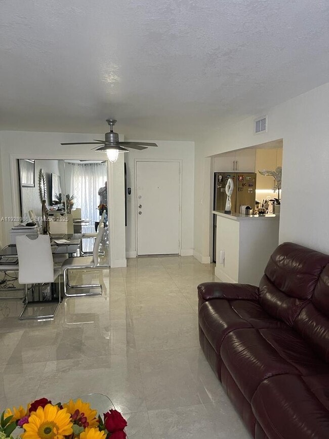 Photo - 505 NW 72nd Ave Unidad 312