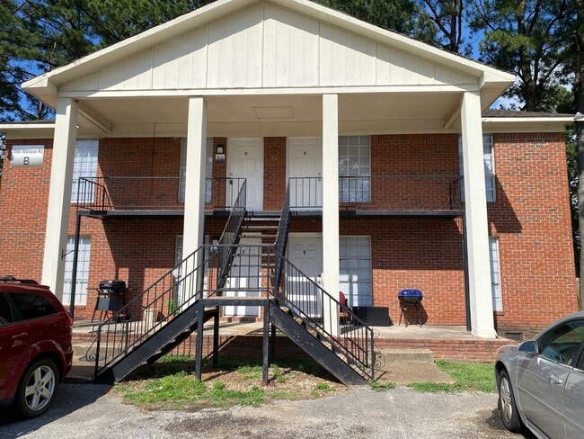 Building Photo - 1080 Wallace Rd Unit C9