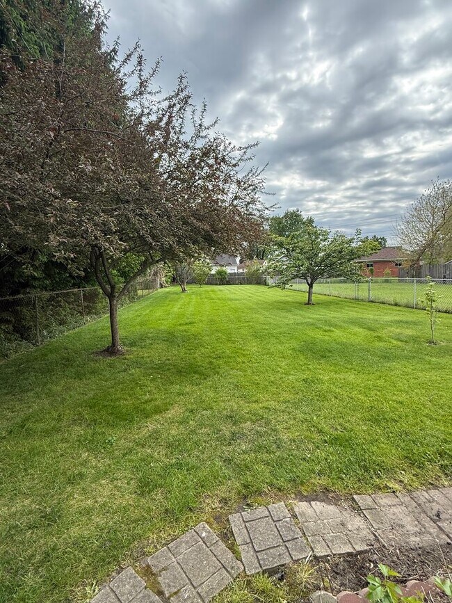 Photo - 3 Bed 1 Bath