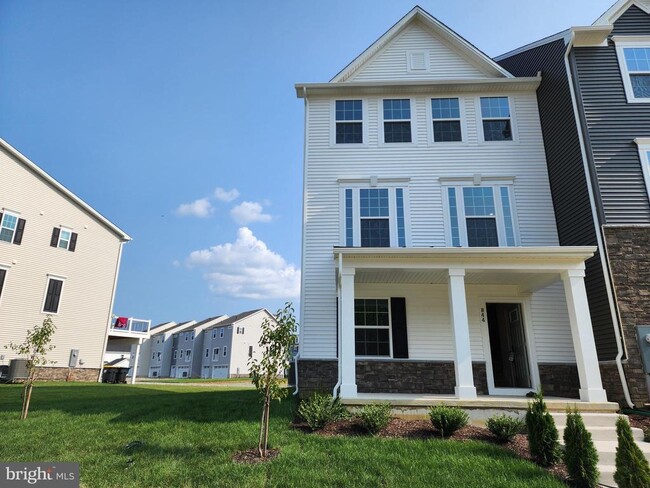 Photo - 844 New Castle Landing Dr