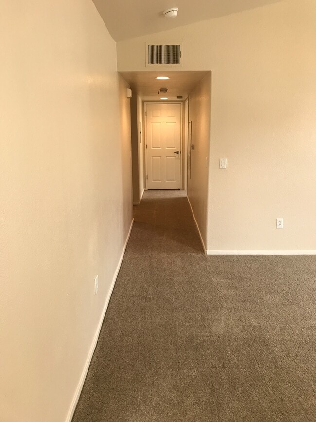 Tuscaro Apartment Homes Sacramento, CA