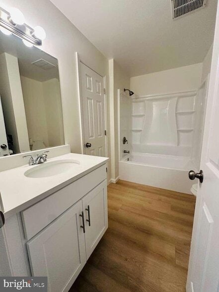 Photo - 108 Brighton Ct