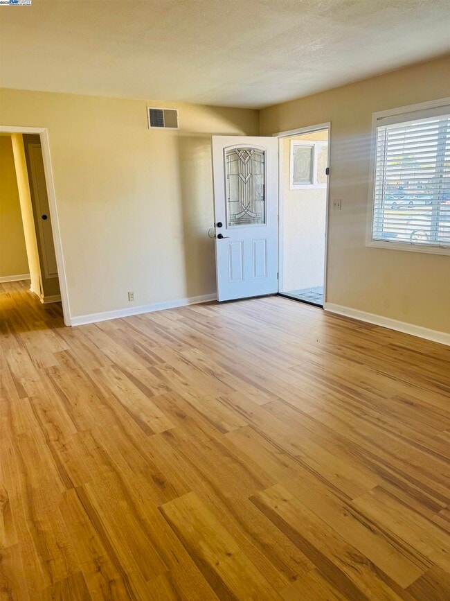 Photo - 8320 Davona Dr