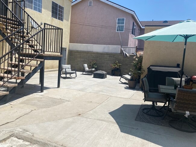 outside sitting - 2225 E 14th St Unit B