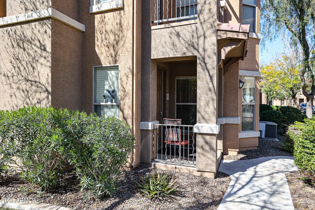 Photo - 14250 W Wigwam Blvd Unidad 1811