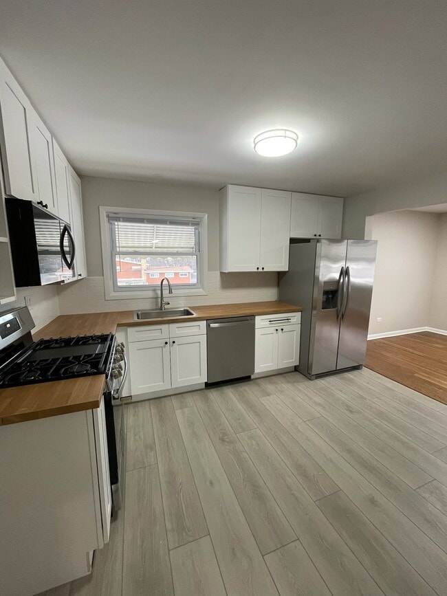 Photo - 7202 W Crain St Unit #2