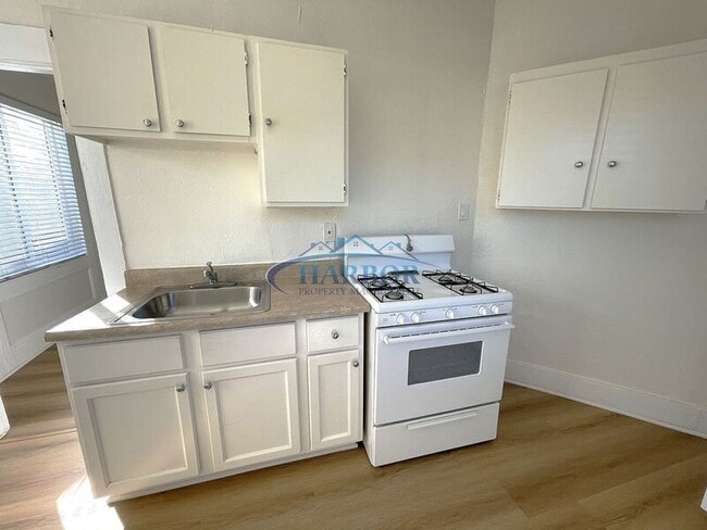 Photo - 341 W Amar St