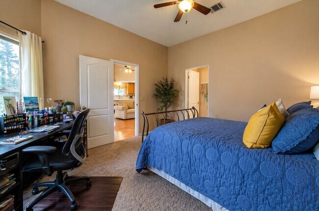 Photo - 12900 Medina River Way