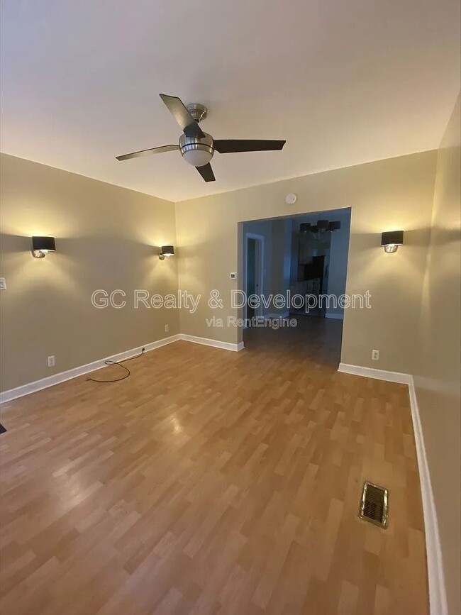 Photo - 1837 N Francisco Ave Unit 1