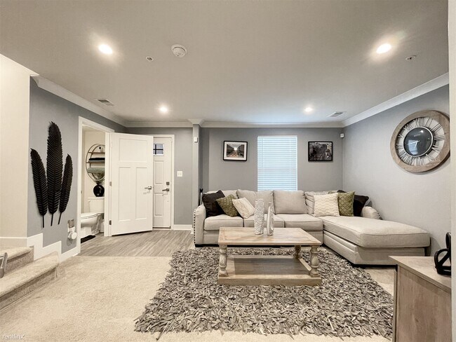 Photo - 3 br, 2.5 bath Townhome - 14503 Hunts Farm...