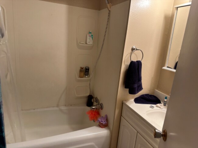 Photo - 215 E Washington St Unit 3