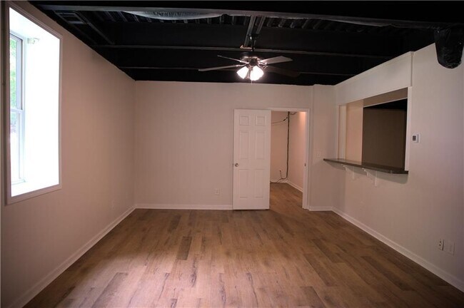 Photo - 3830 Mathis Airpark Rd Rd