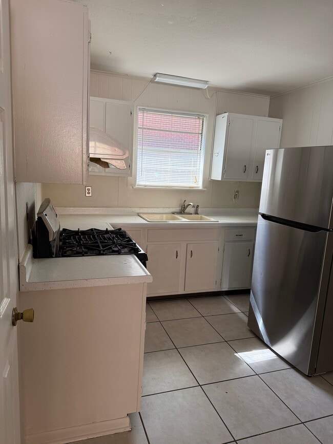 Photo - 4415 Herrmann St