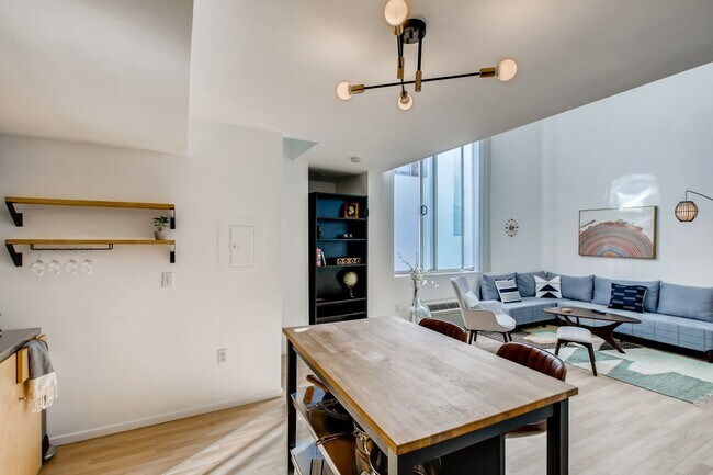 Photo - 1944 State St Unit 10