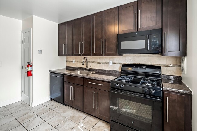 Photo - Clinton Manor Arms Apartments