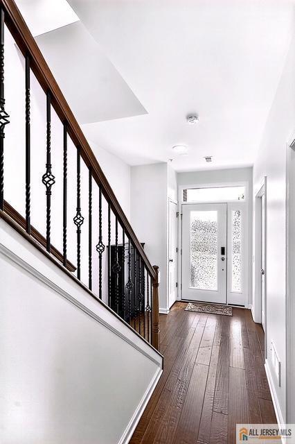310 South Dr