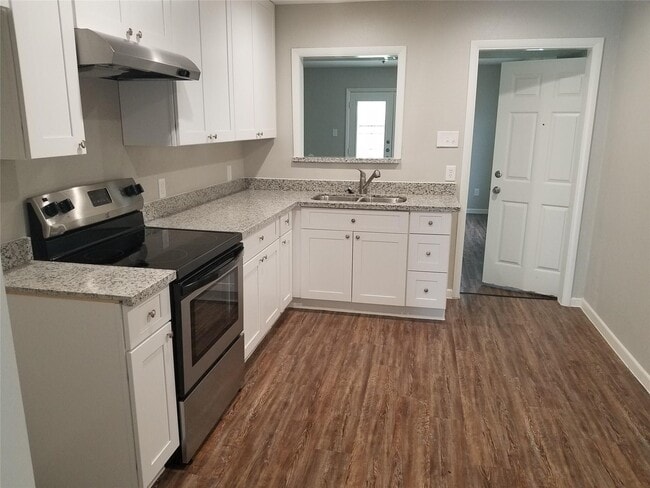 Building Photo - 1015 Prune St Rental