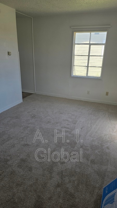 Photo - 4624 S Hayden St