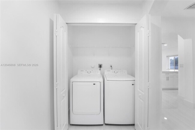 Photo - 2802 SW 128th Way