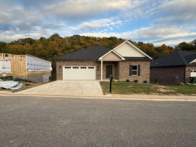 Building Photo - Short term Rental Home!