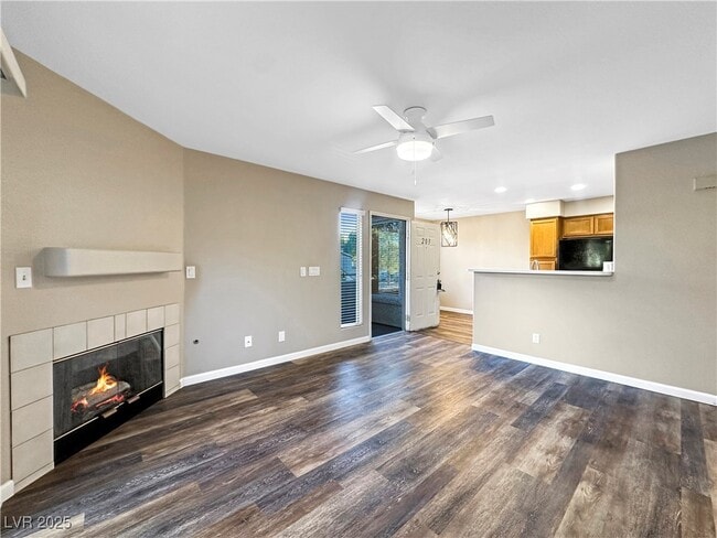 Building Photo - 5211 Caspian Springs Dr Unit 203