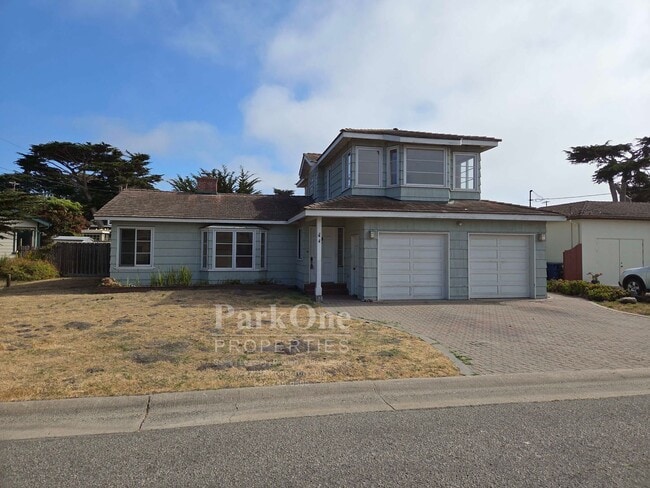 Adorably Rustic home 2 blocks from the shore. - Adorably Rustic home 2 blocks from the shore.