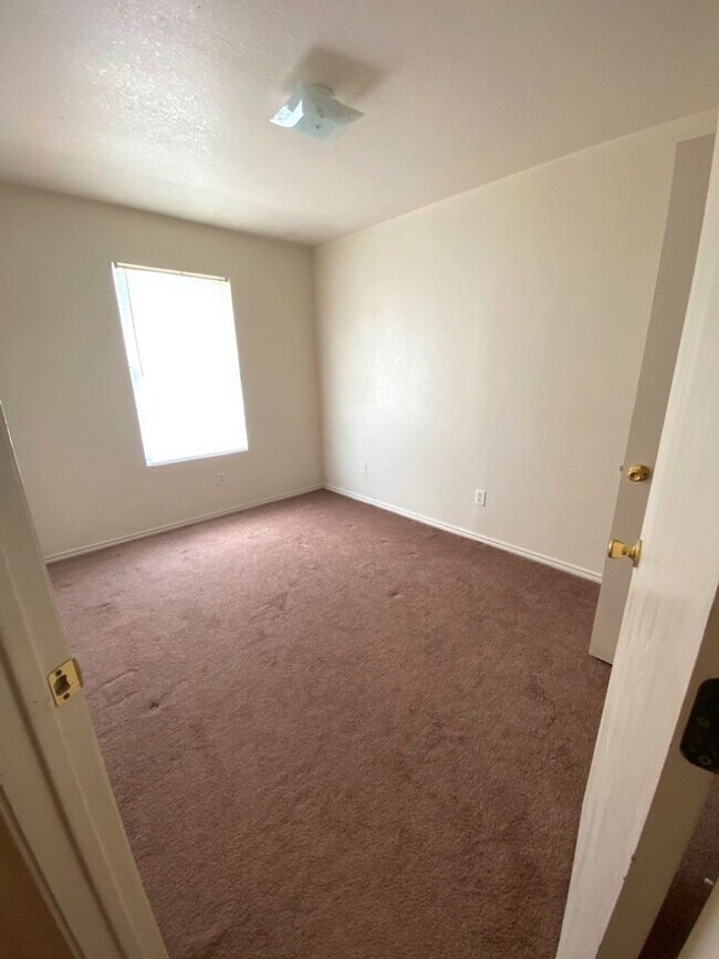 Photo - 1907 Monte Carlo Ln Unidad B