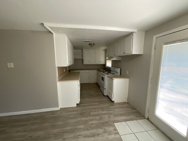 Photo - 1824 Lariet Ln