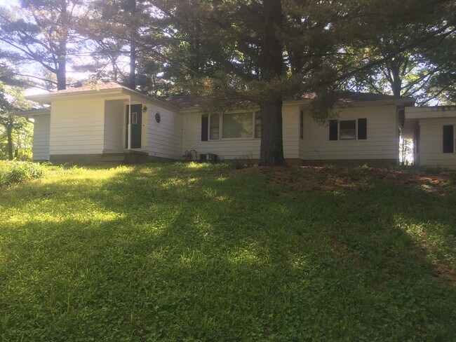 Photo - 4995 E State Rd 45