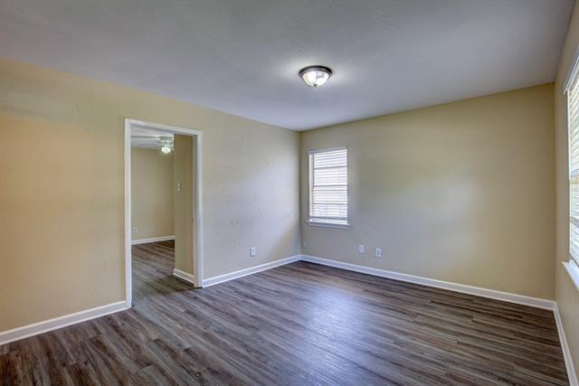 Photo - 820 Collin Dr