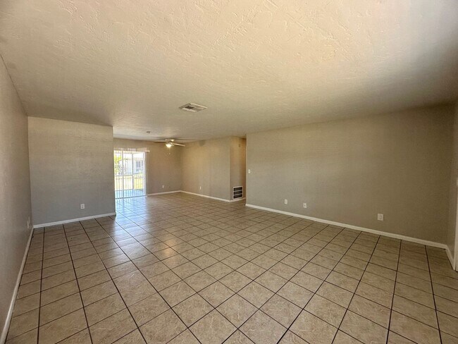 Photo - 4946 Viceroy Ct Unidad A