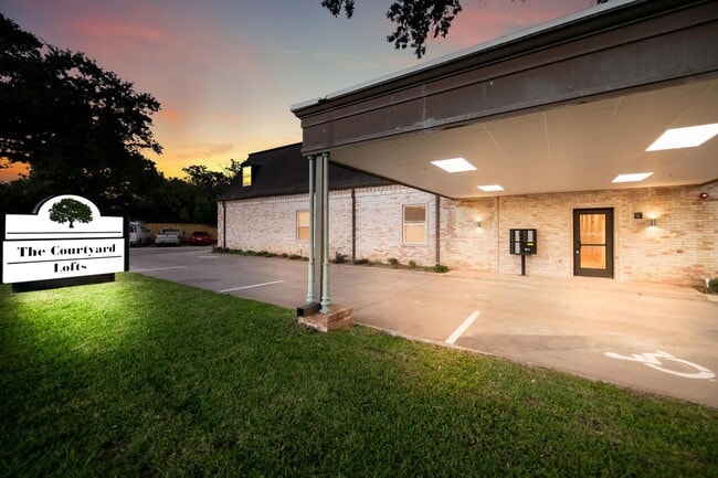 Photo - The Courtyard Lofts ~ One Bedroom Apartment