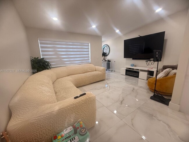 Photo - 6864 NW 166th Terrace Unit 903