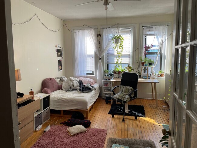 100 Linden St Unit 7