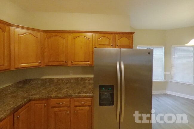 221 Titans Cir