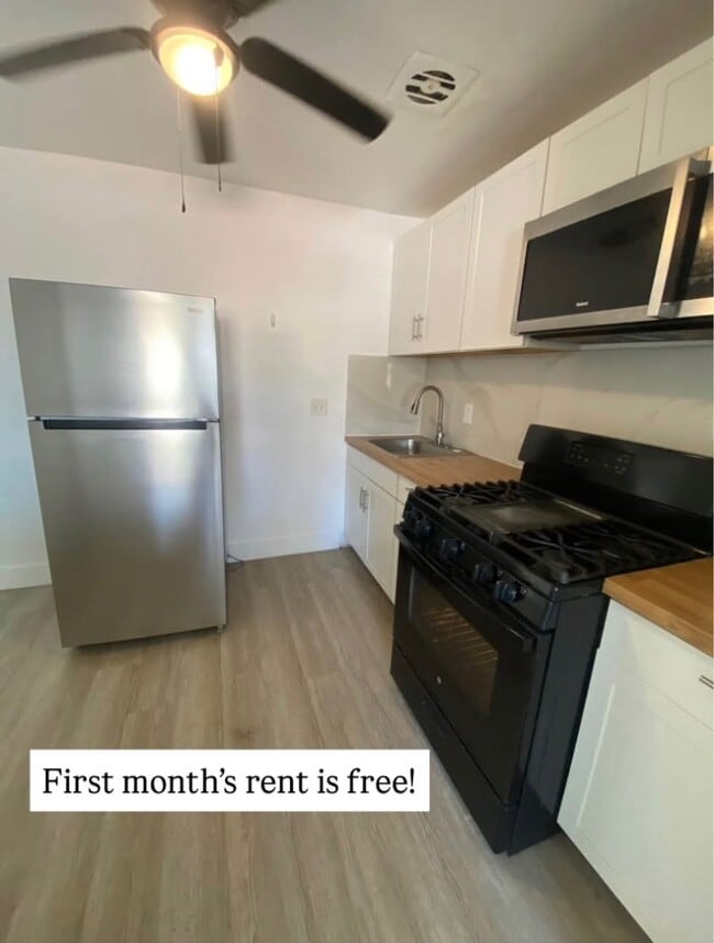 Building Photo - 815D Courtois