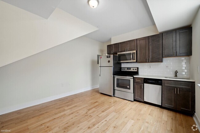 Building Photo - 3 br, 2 bath Triplex - 2031 N Carlisle St ... Unit B Rental