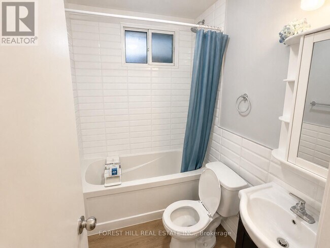 Photo - 634 Shaw St
