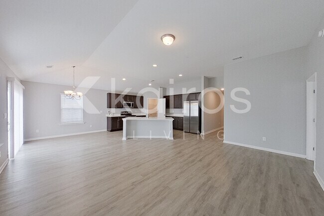 Photo - 18 Carrollton Dr