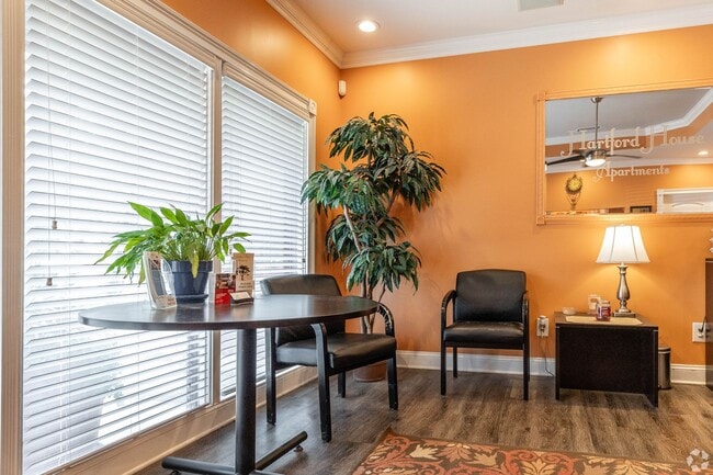 Hartford House Apartments