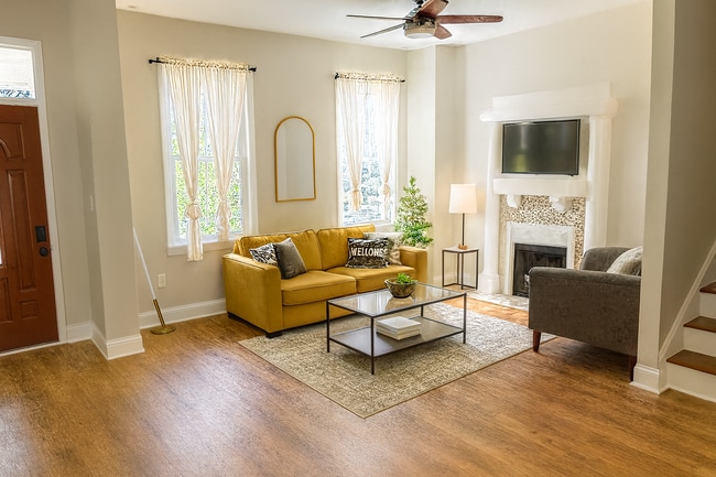 Living Room - 439 Park Rd NW Unit 1