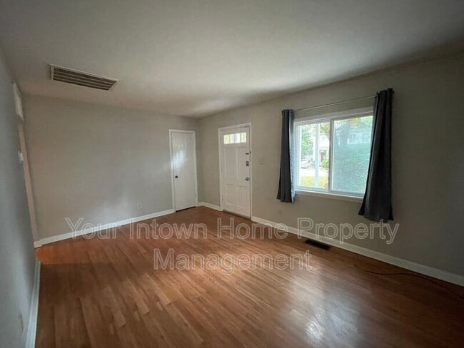 Photo - 2110 Cavanaugh Ave SE