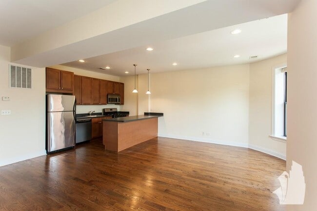 Photo - 2834 N Albany Ave Unit 2834-G
