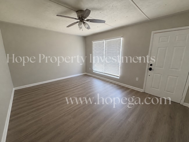 Photo - 4 Midland Park Ln