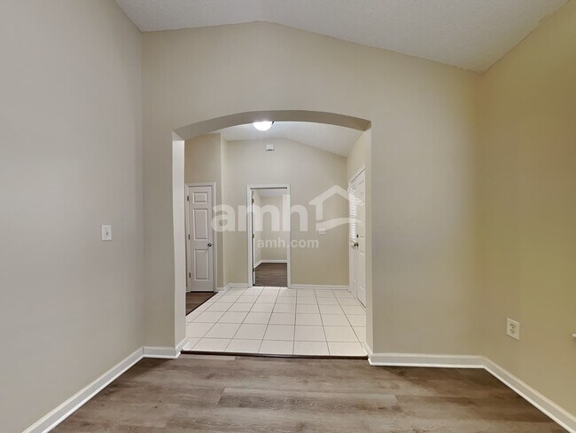 Photo - 8373 Swanton Ln