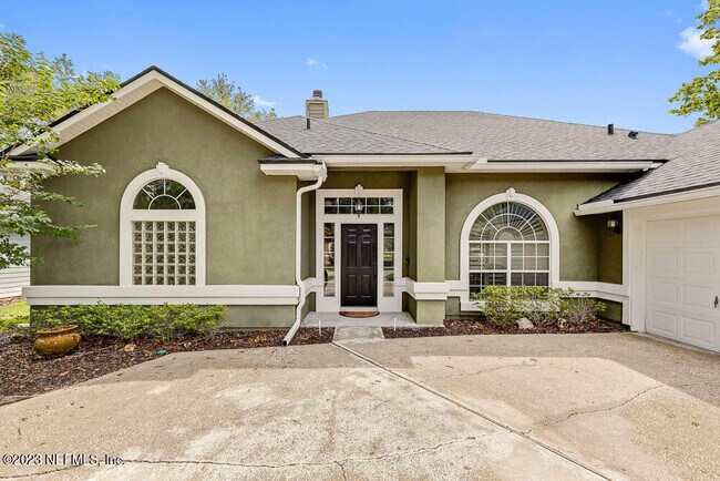 Photo - 332 Maplewood Dr