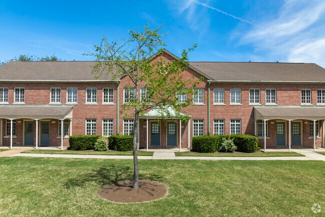 Uptown Square Apartments
