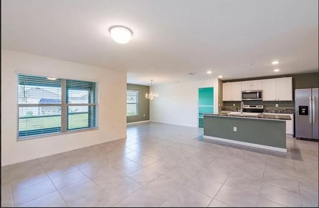 Photo - 16709 Parker River St