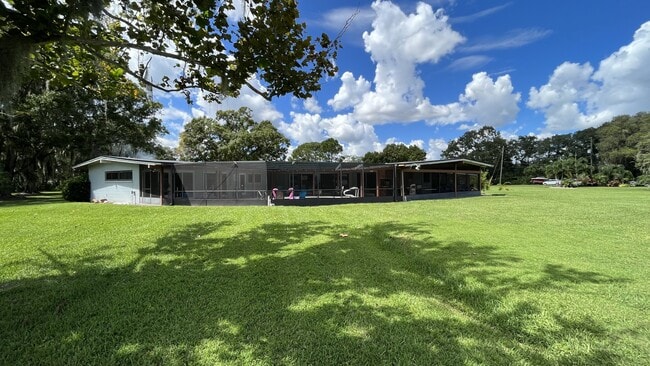 Photo - 1511 S John Young Pkwy