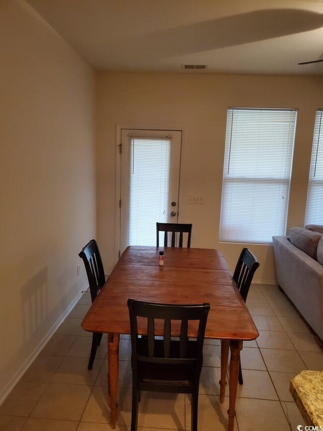 Photo - 174 Olde Towne Way